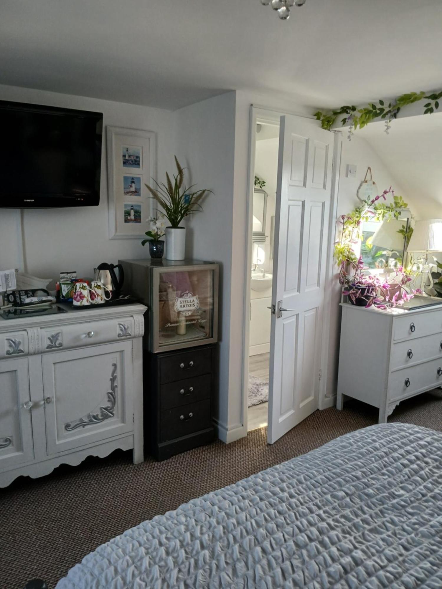 Marjune Guest House เวย์มัธ ภายนอก รูปภาพ